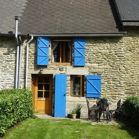La Porcherie Villa Hellean Exterior photo